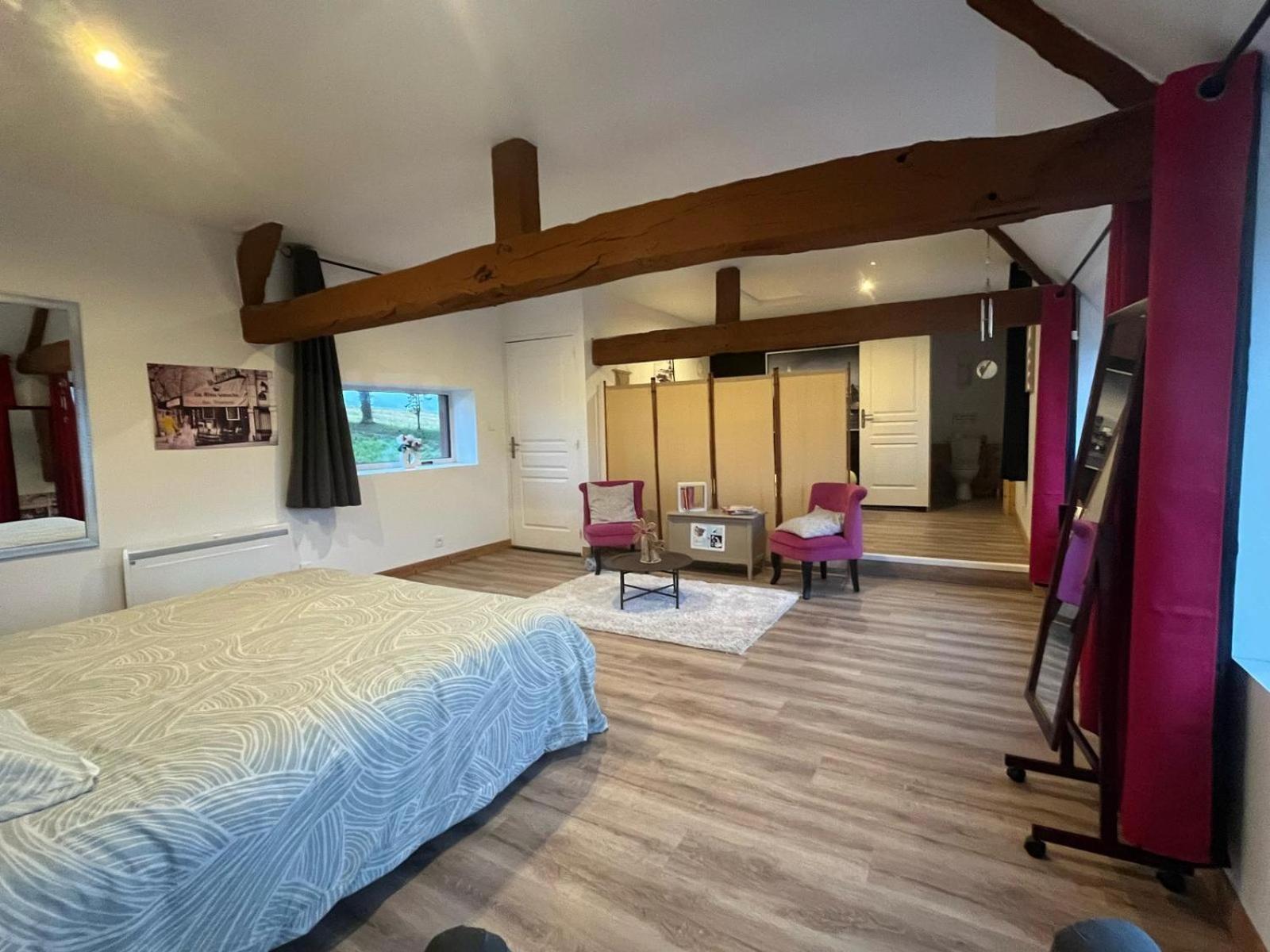 Gite "La Renaudaie" - Piscine Juvigny Les Vallees Zewnętrze zdjęcie